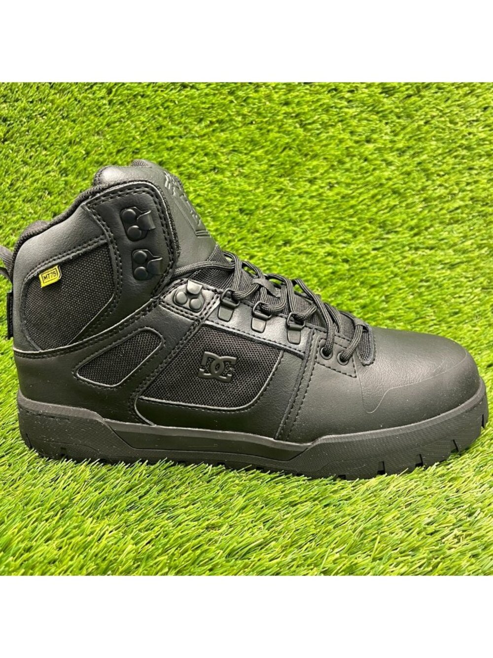 DC Pure Mens Size 9.5E Black Waterproof Leather Composite Toe Safety Work Shoes